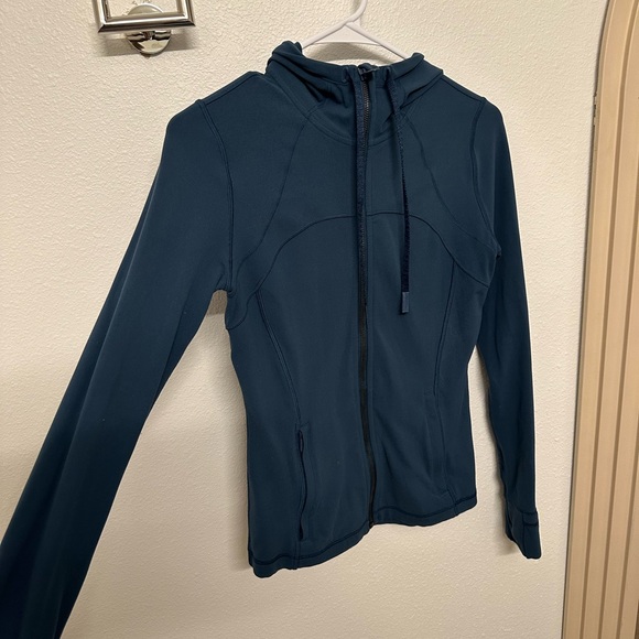 Women’s define hooded jacket nulu - Lululemon - Picture 2 of 9